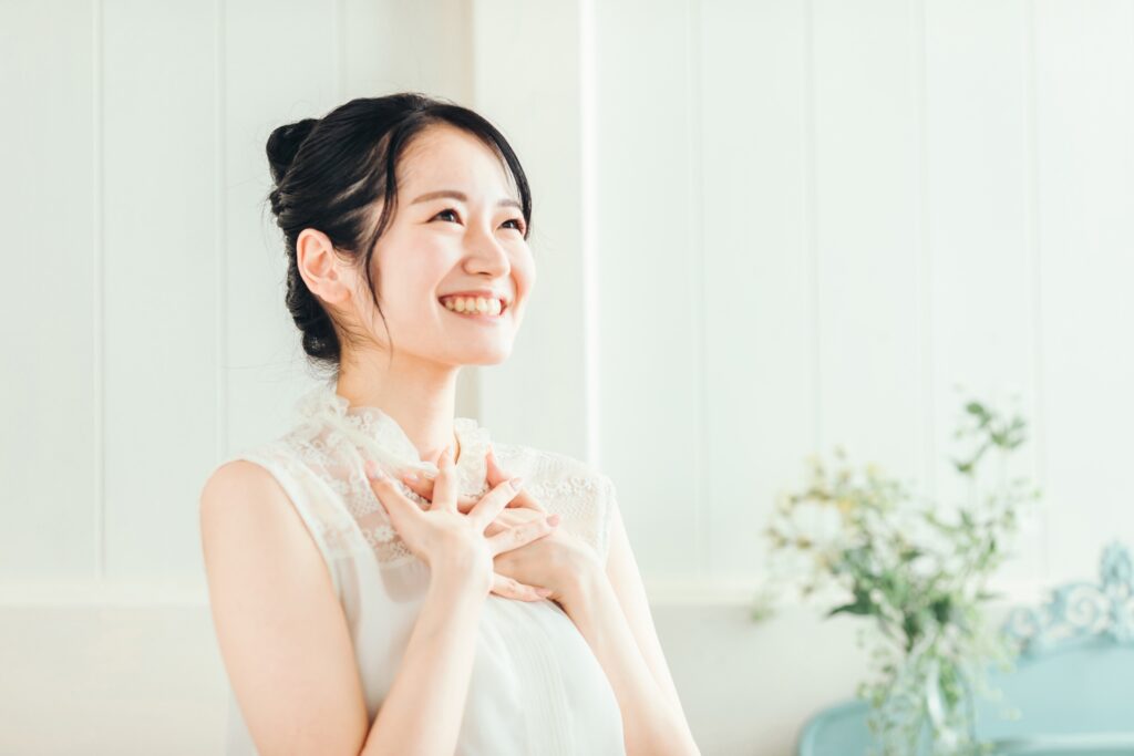現在の画像に代替テキストがありません。ファイル名: ブログ挿入画像⑦【感動する女性】-e1777805873794.jpg